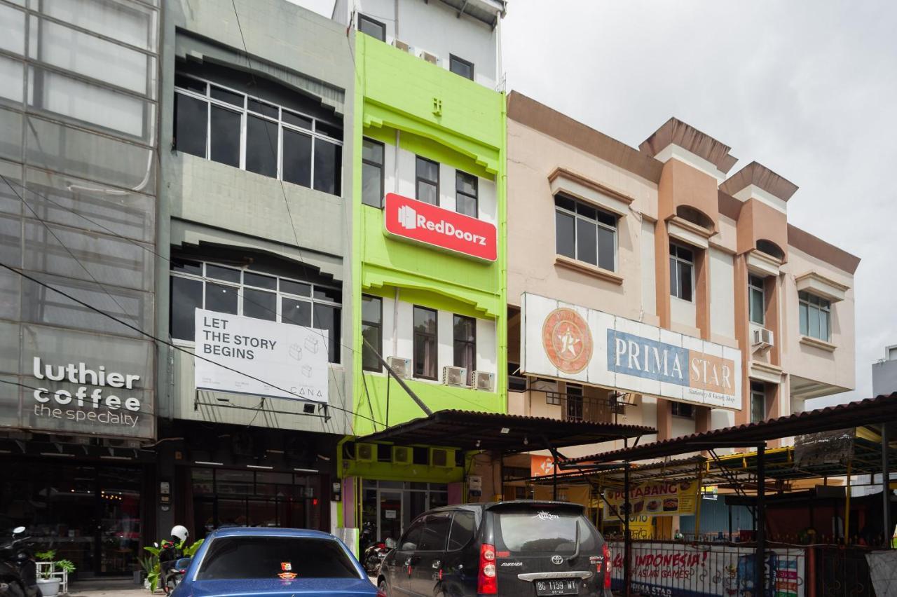 Reddoorz At Jalan Bangau Palembang Hotell Exteriör bild