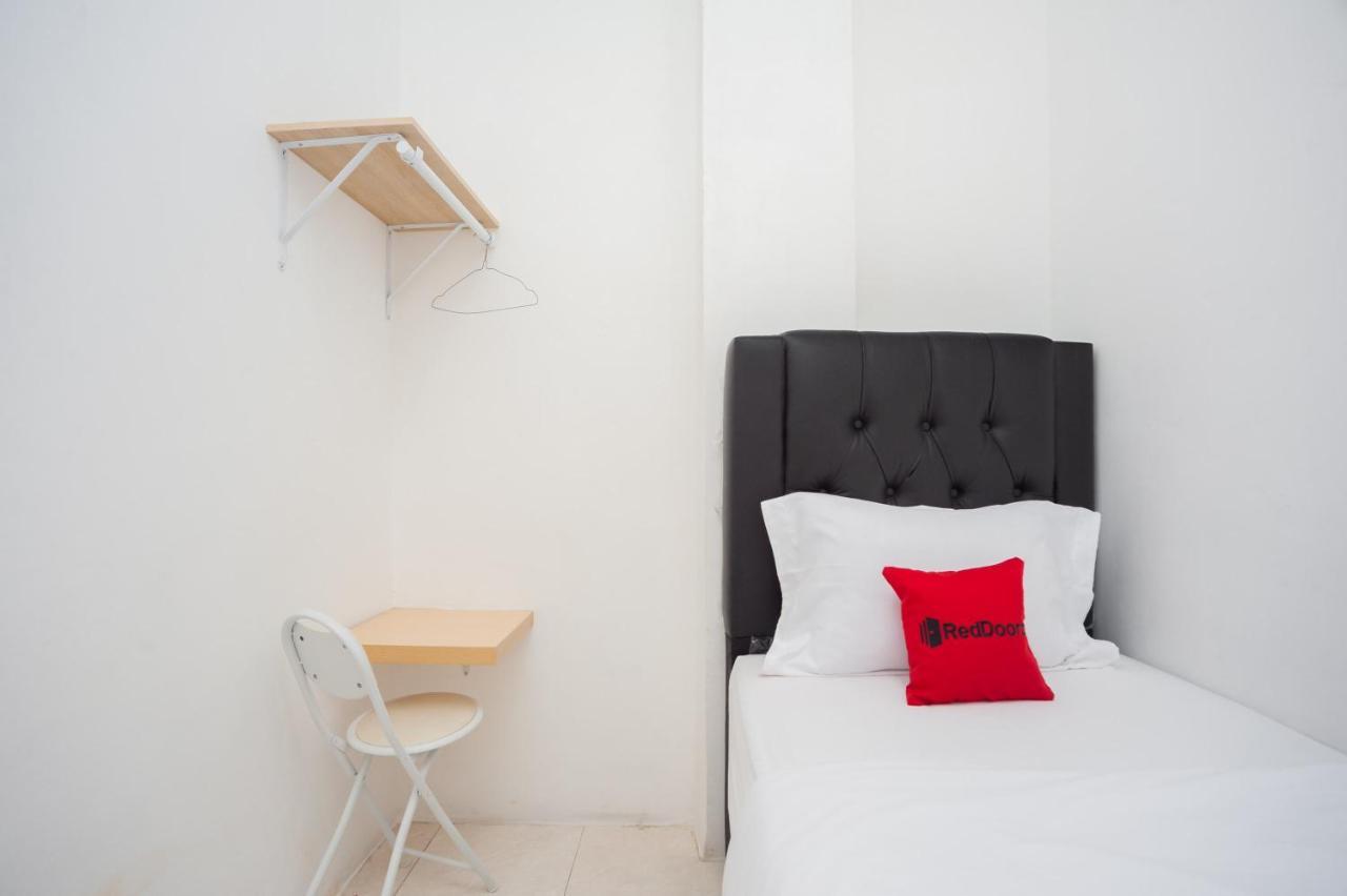 Reddoorz At Jalan Bangau Palembang Hotell Exteriör bild